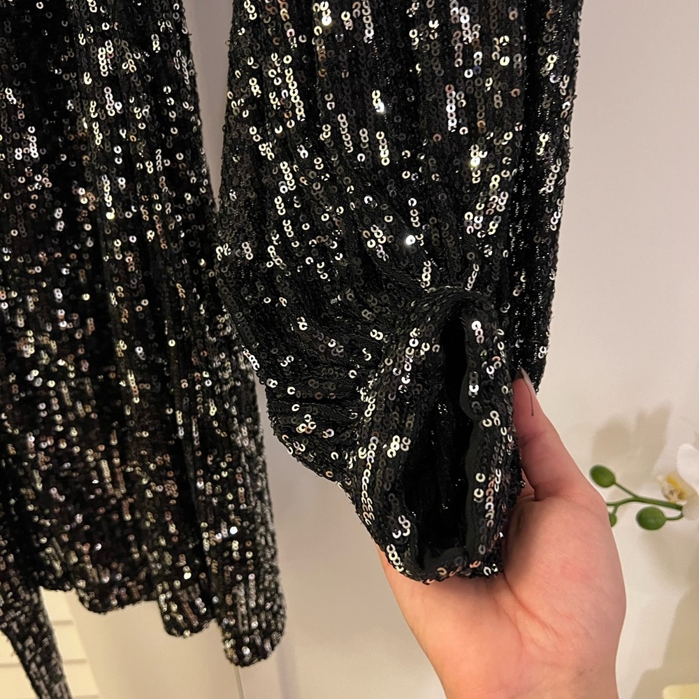 Sequin dress perfect for holidays - Picture 3 of 6
